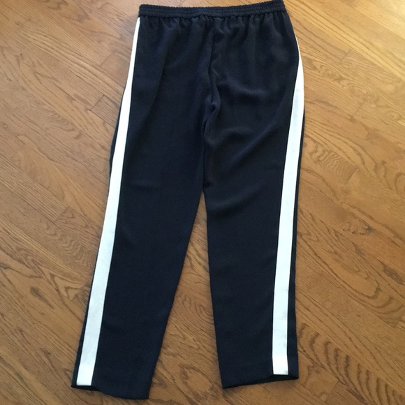 Women’s navy pants with white stripe size 10T - Picture 4 of 4